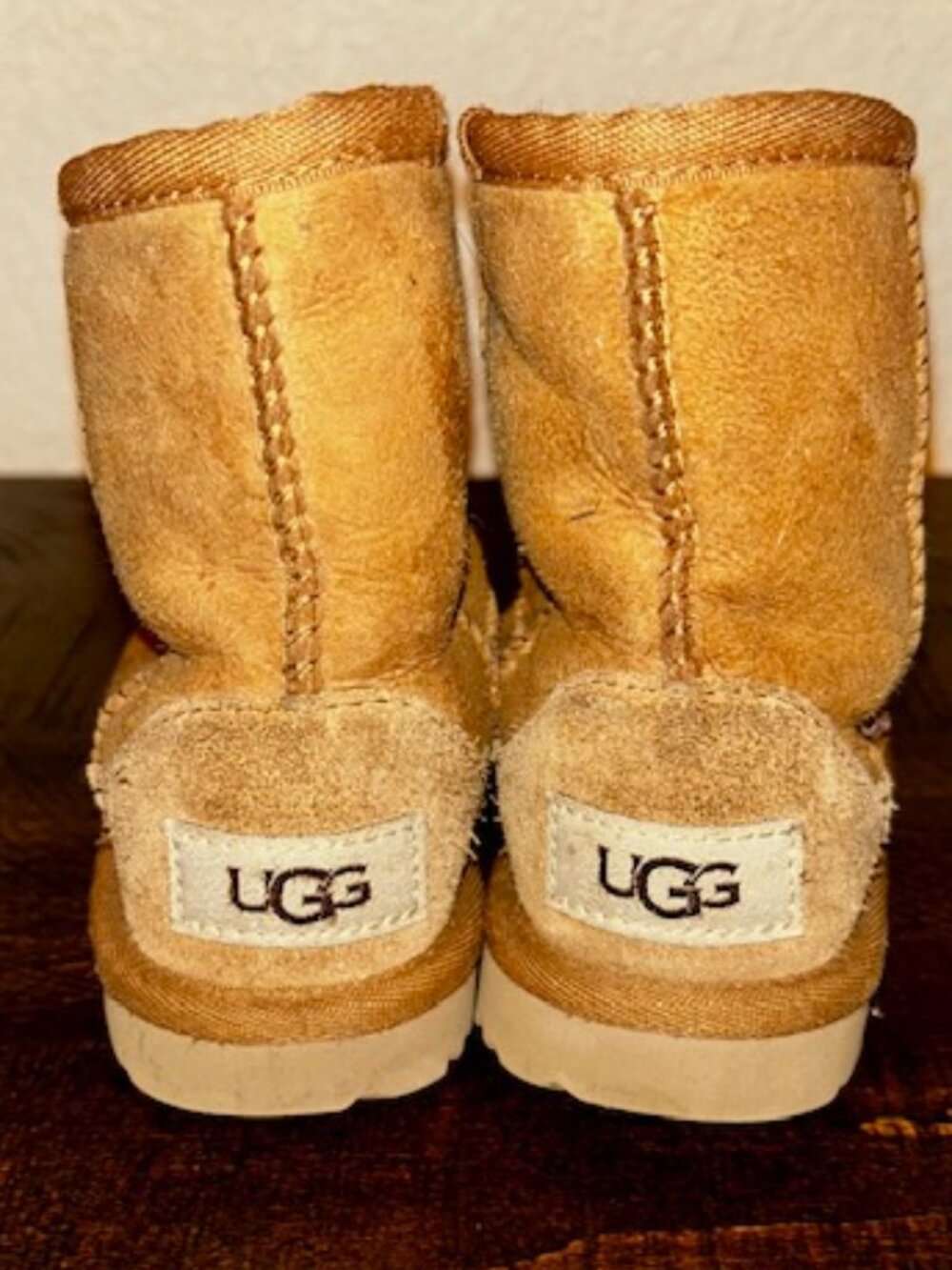 Children's UGGS Size 7